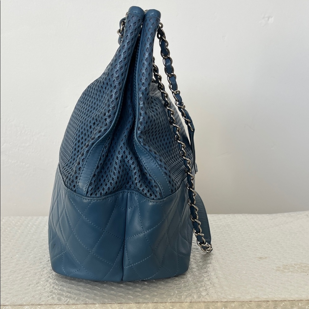 Authentic Chanel ‘Up In The Air’ Bag - Picture 3 of 15